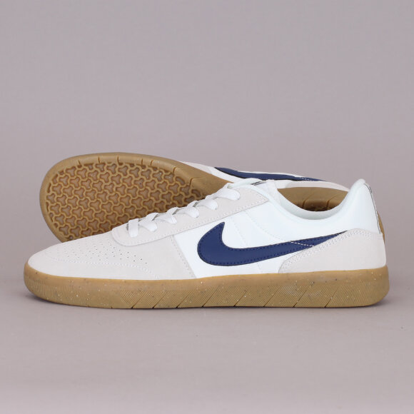 Nike SB - Nike SB Team Classic Skate Shoe